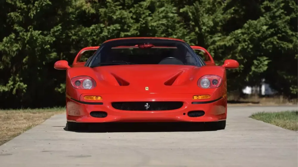 Коллекцию из 46 редких Ferrari пустят с молотка