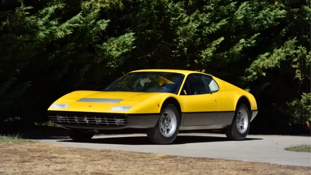 Коллекцию из 46 редких Ferrari пустят с молотка