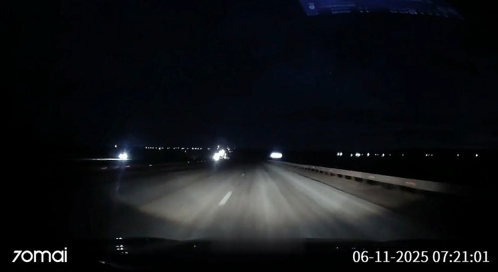 "Чё там, чё там, чё там?"