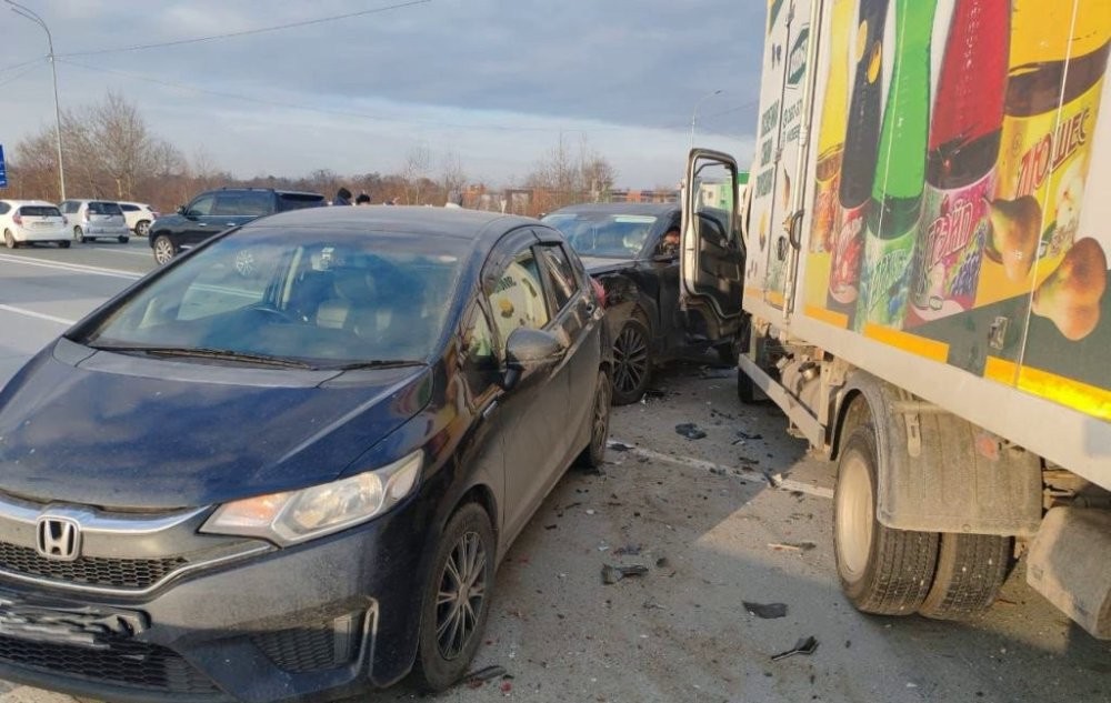 По-моему даже не тормозил