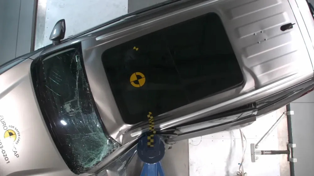 На краш-тестах Euro NCAP разбили кроссовер MG, который станет Москвичом М90