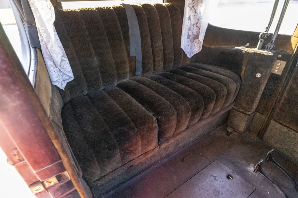 105-летний электрокар выставили на торги. Он до сих пор на ходу