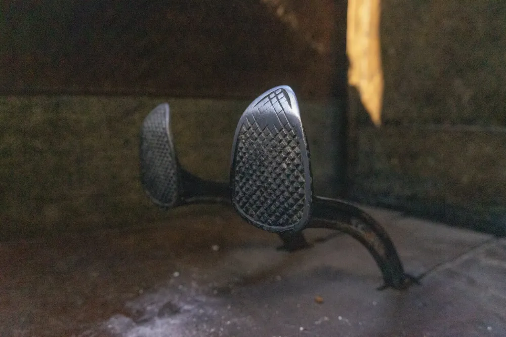 105-летний электрокар выставили на торги. Он до сих пор на ходу