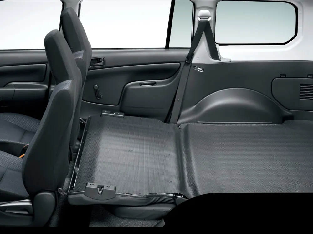 В Японии до сих пор можно приобрести новую вместительную «тойоту» за 12 000 $