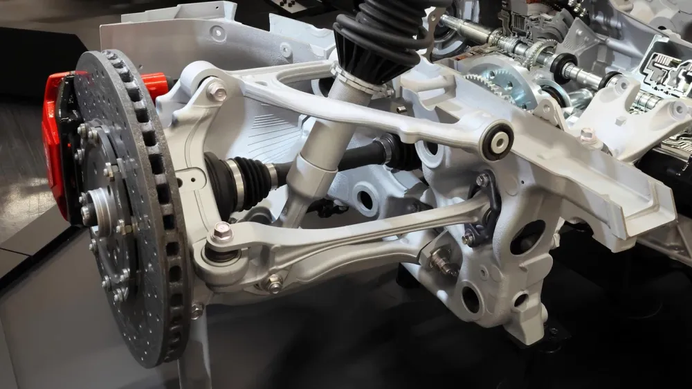 Новый суперкар Toyota GR GT представлен сразу в двух версиях