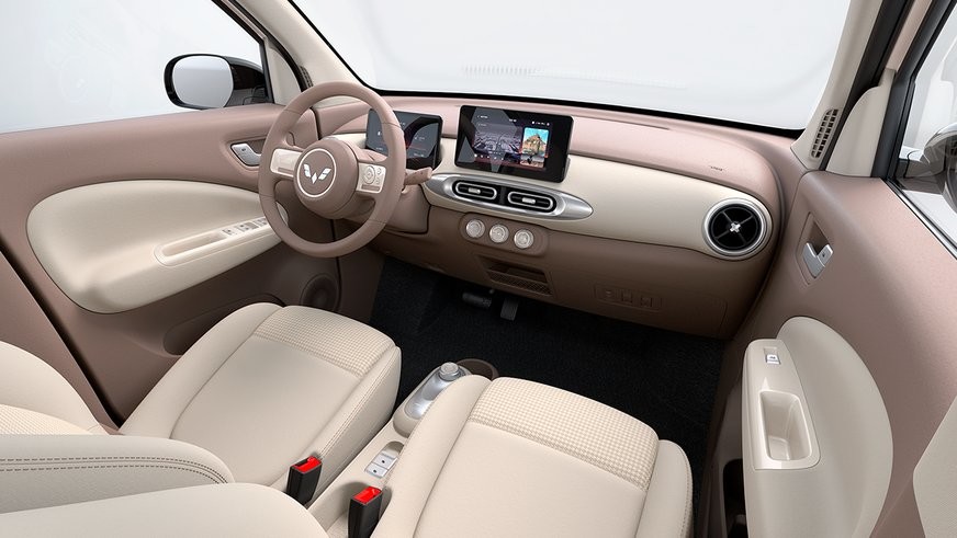 Мировым бестселлером среди электрокаров и гибридов стал крошечный хетч из КНР