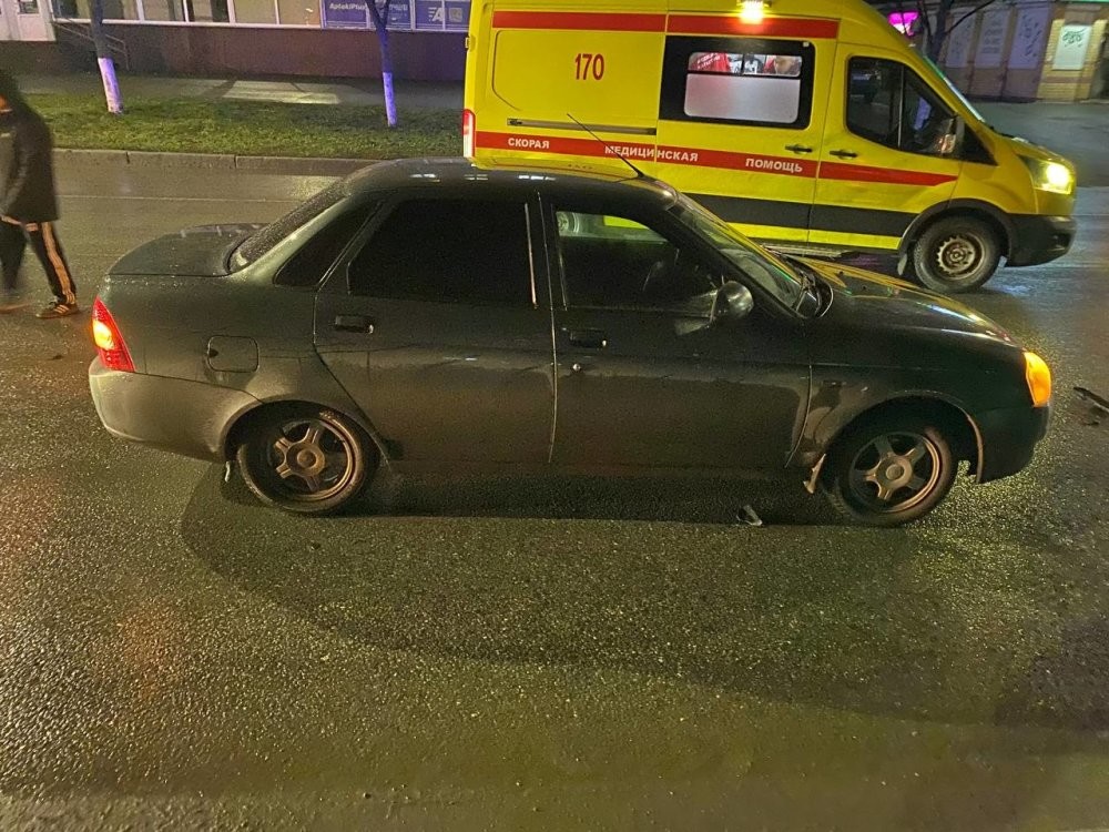 Пытался проехать по пешеходному переходу на велосипеде