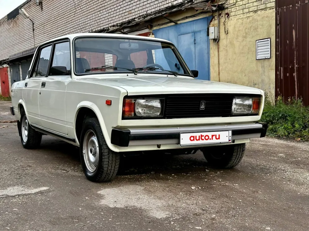 Капсула времени: 27-летний ВАЗ-2105 продают по цене новой Искры