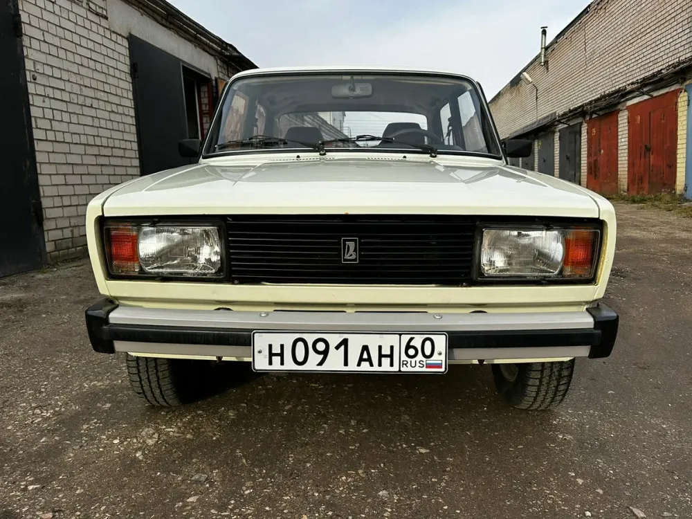 Капсула времени: 27-летний ВАЗ-2105 продают по цене новой Искры