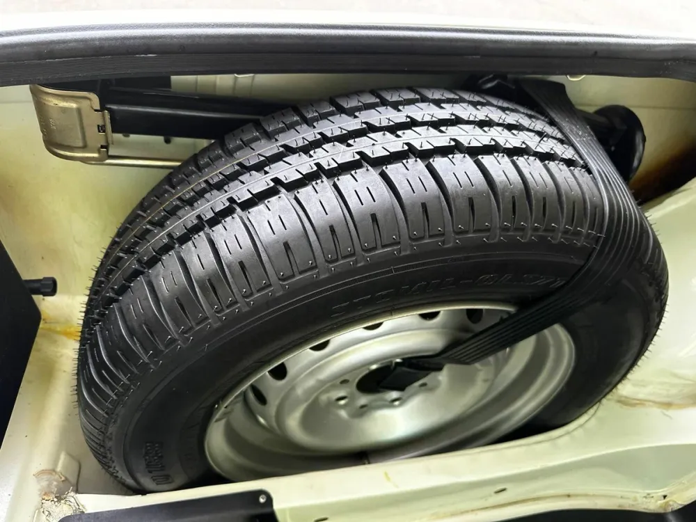 Капсула времени: 27-летний ВАЗ-2105 продают по цене новой Искры