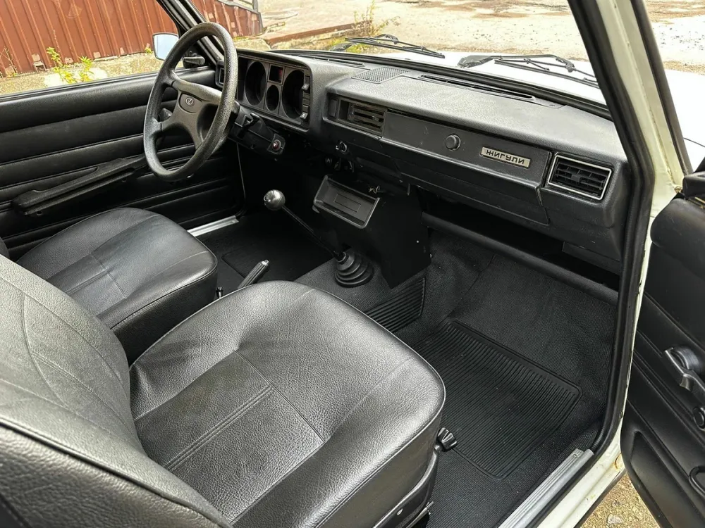 Капсула времени: 27-летний ВАЗ-2105 продают по цене новой Искры