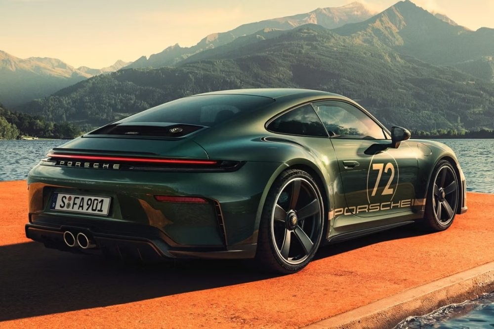 Porsche выпустят лимитированную юбилейную версию 911 GT3 90 F. A. Porsche 
