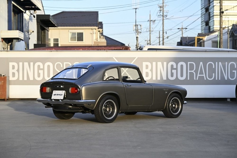 На продажу выставили самый маленький и быстрый спорткар от Honda из 1960-х