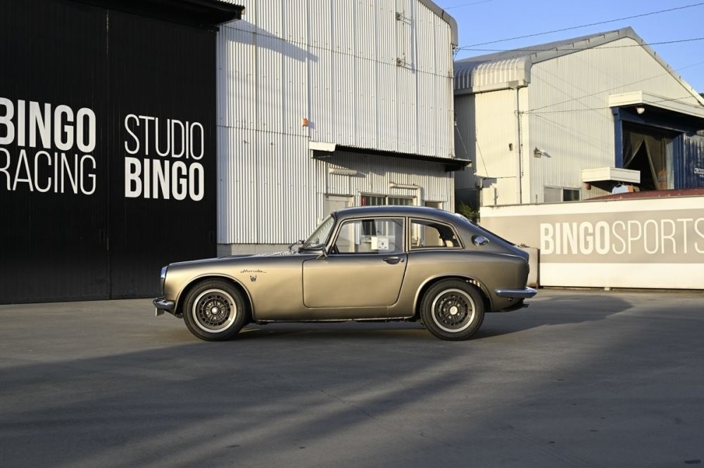 На продажу выставили самый маленький и быстрый спорткар от Honda из 1960-х