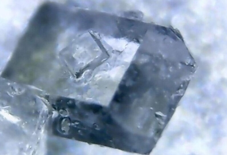 12.	Сахарный кристалл