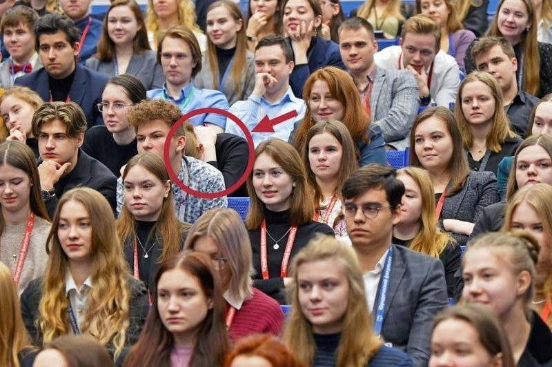 "Волосатым тут не место": студенткам с небритыми ногами запретили посещать занятия в университете Санкт-Петербурга