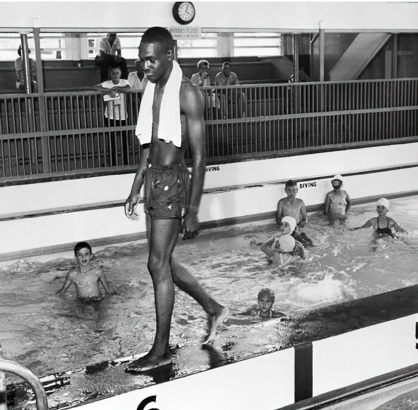 7. 19-летний Дэвид Исом, нарушивший цветовую границу в раздельном бассейне во Флориде 8 июня 1958 года, в результате чего официальные лица закрыли объект