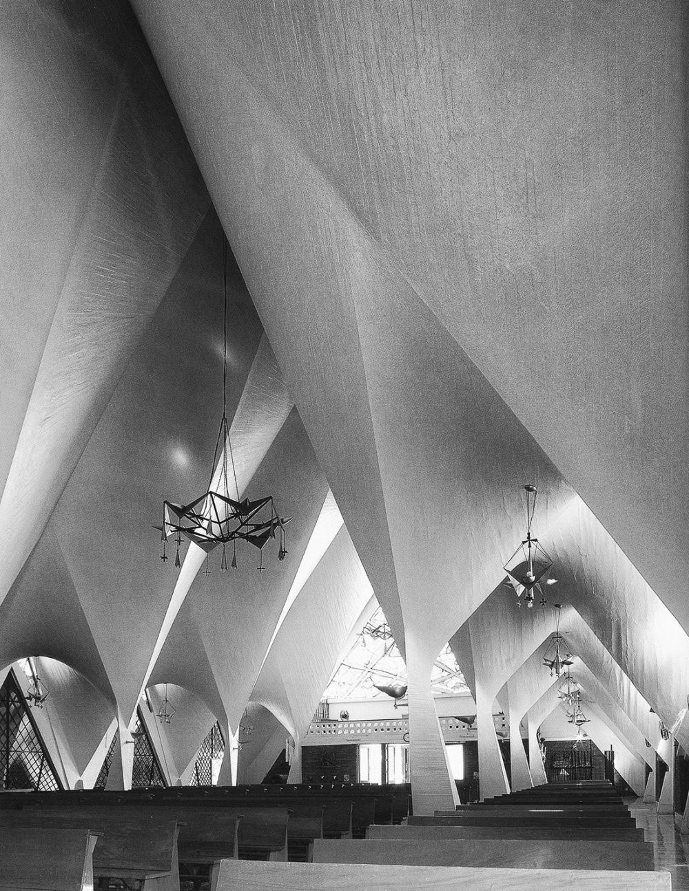 5. Часовня в Мехико, архитектор Феликс Кандела. Построена в 1953 году