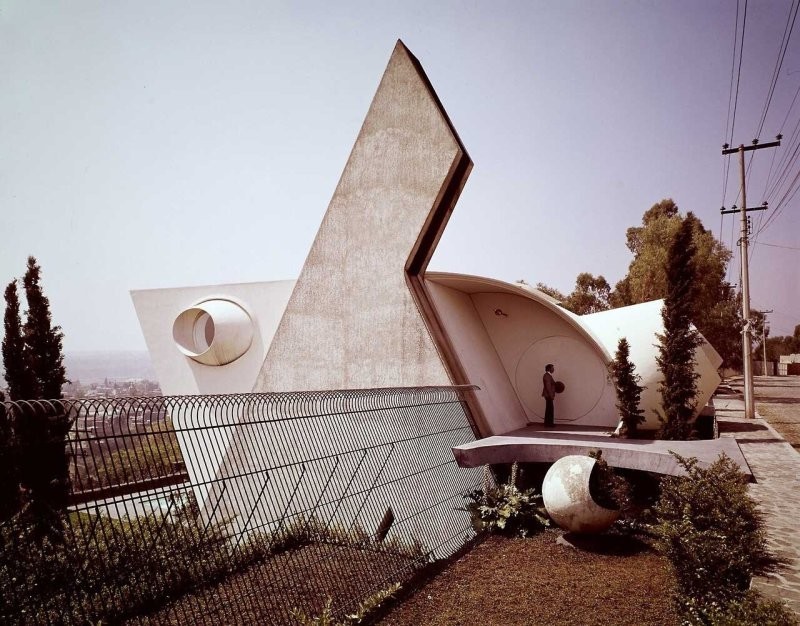 32. Дом по проекту архитектора Агустина Эрнандеса Наварро, 1973 год, Мехико