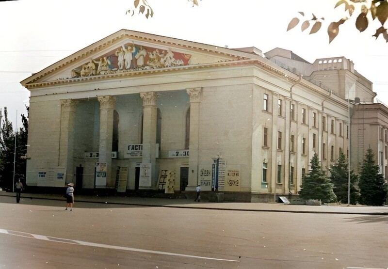 Драматический театр на Театральной площади, 1970-е.