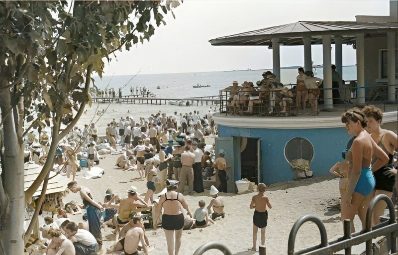 Пляж, 1968 год.