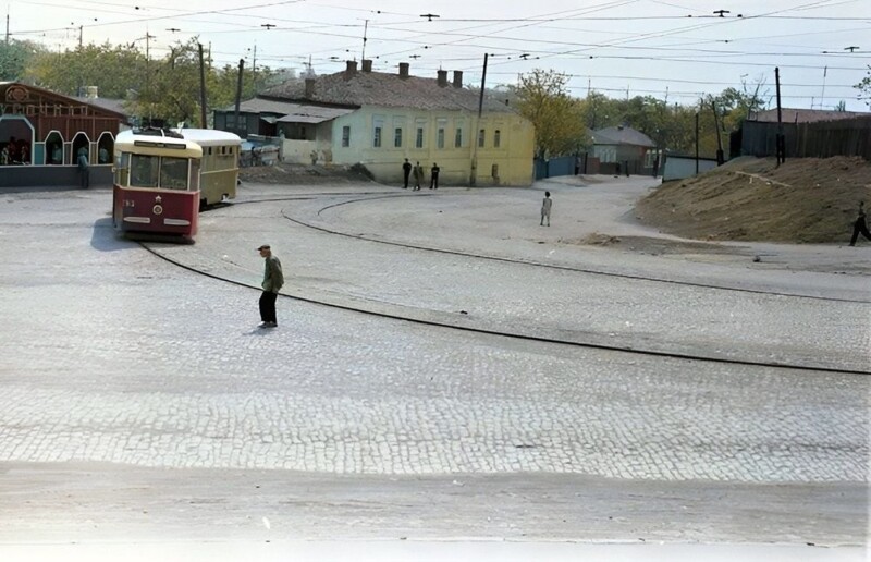 Поворот с улицы Апатова на вокзал, 1968 год.
