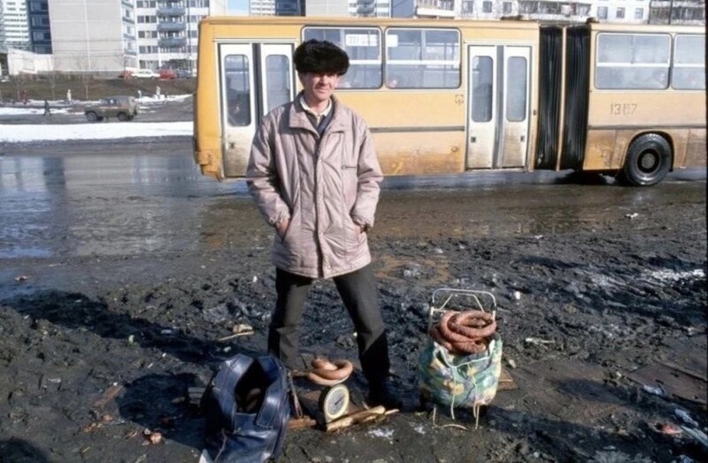 5. Продажа колбасы в Москве, 1993 год