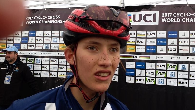 Чемпионка по велоспорту завершила карьеру после того, как проиграла мужику-трансгендеру