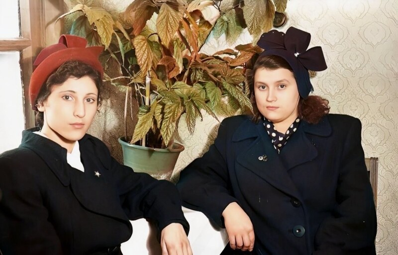 Портрет двух девушек, 1957 год.