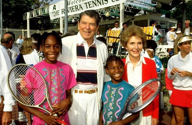 Семья Рейган встречается с начинающими теннисистками Сереной и Винус Уильямс, 6 октября 1990 год