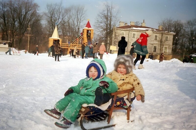 Дети в ЦПКиО, 1998 год. Санкт-Петербург