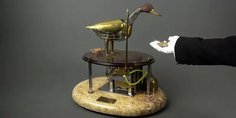 Механическая, но почти живая птица Жака де Вокансона
