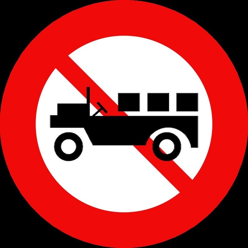 12. Запрет на движение сельскохозяйственным транспортным средствам. Тоже Вьетнам