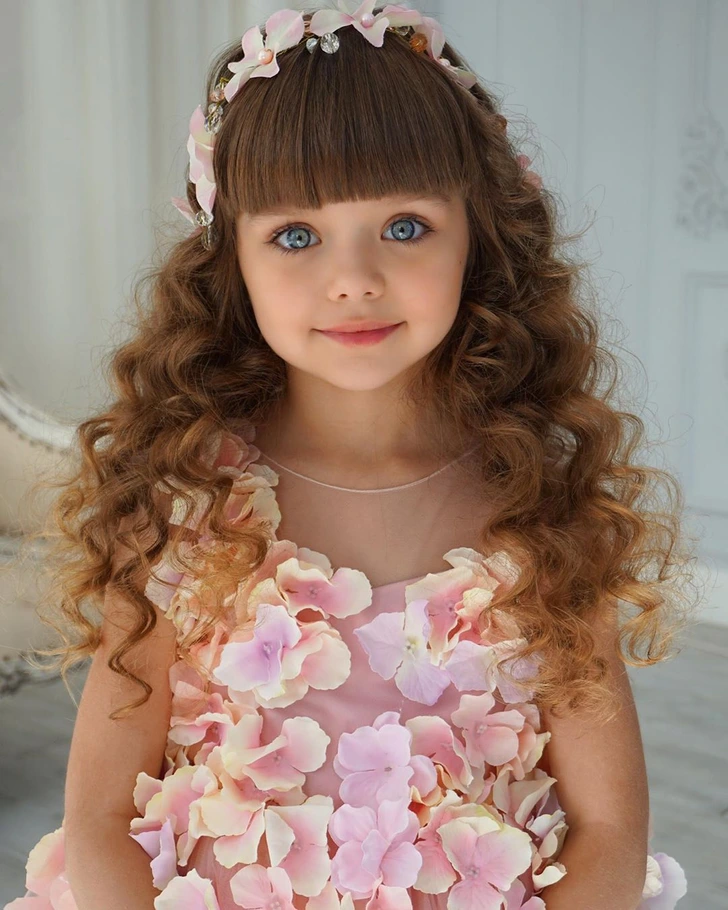 Как сейчас выглядит девочка из России, которую все считали самым красивым ребёнком в мире
