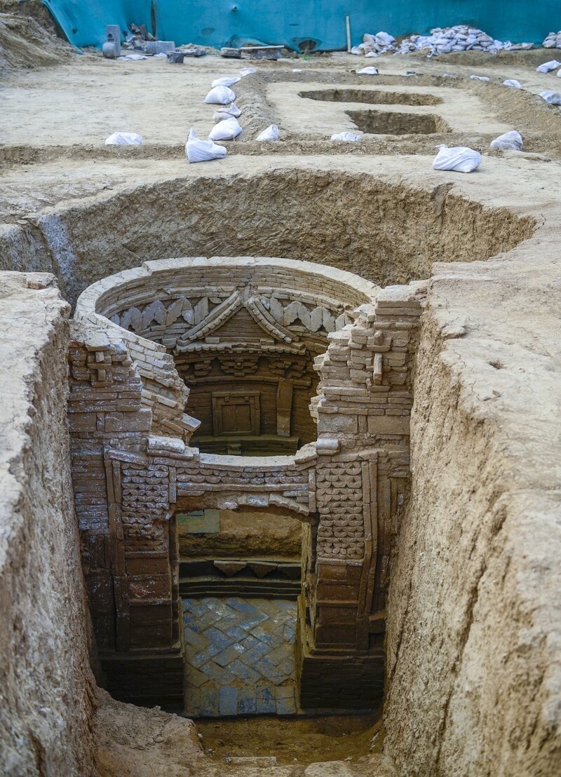 В Китае нашли 12 расписных гробниц периода хана Хубилая, внука Чингисхана