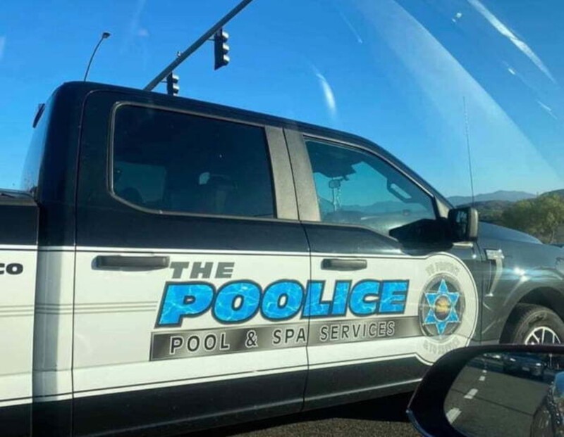 3. Игра слов: police — полиция, pool — бассейн