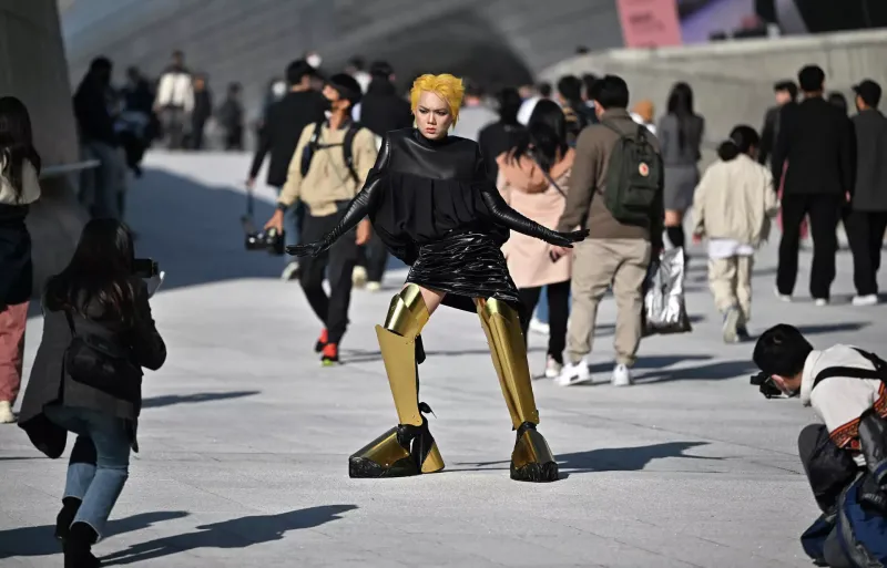 Стильные хулиганы: какие тренды сейчас задает корейская мода