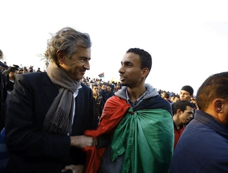 А вдохновитель и инициатор цветных революций Бернар Анри Леви уже встретился с протестующими оппозиционерами во Франции?