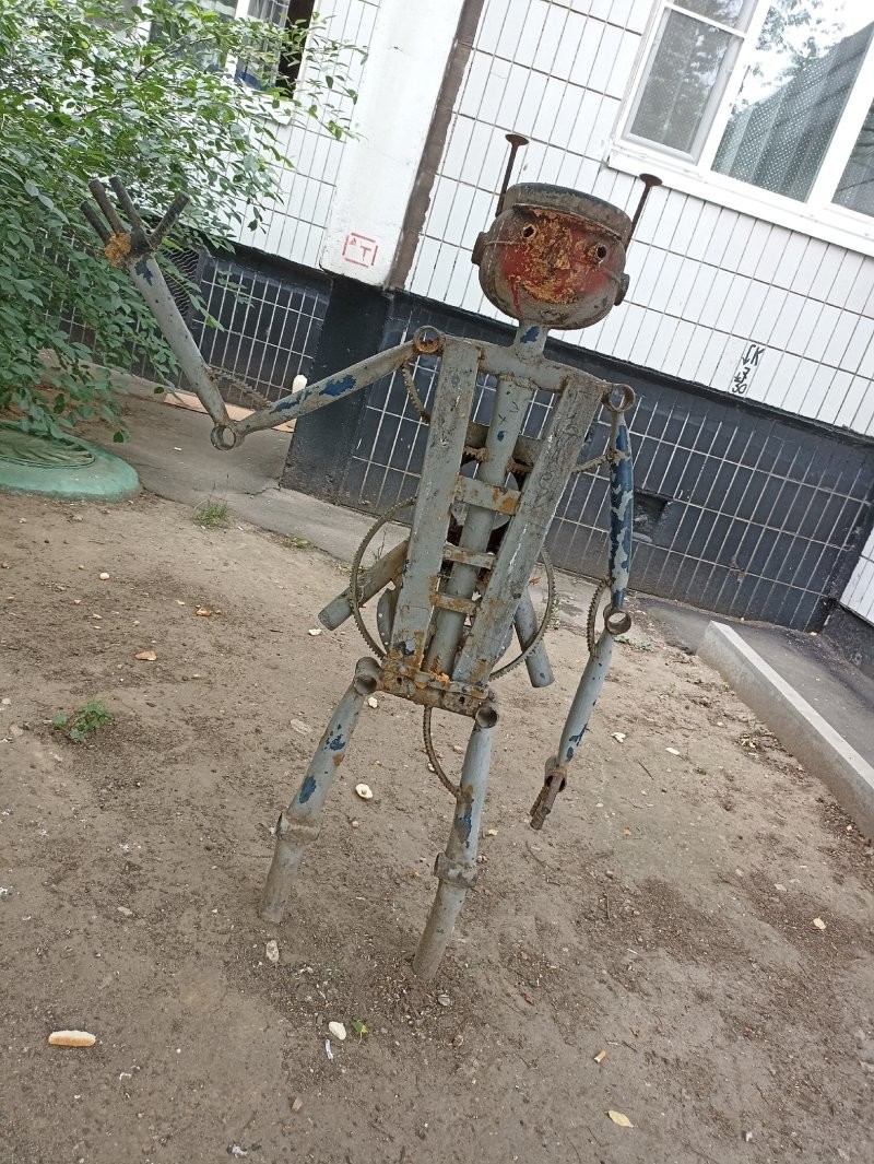 2. Робот апокалипсиса в Москве