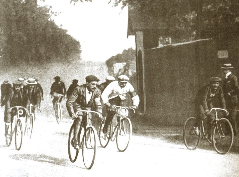 40. Первая велогонка "Тур де Франс", 1903 год