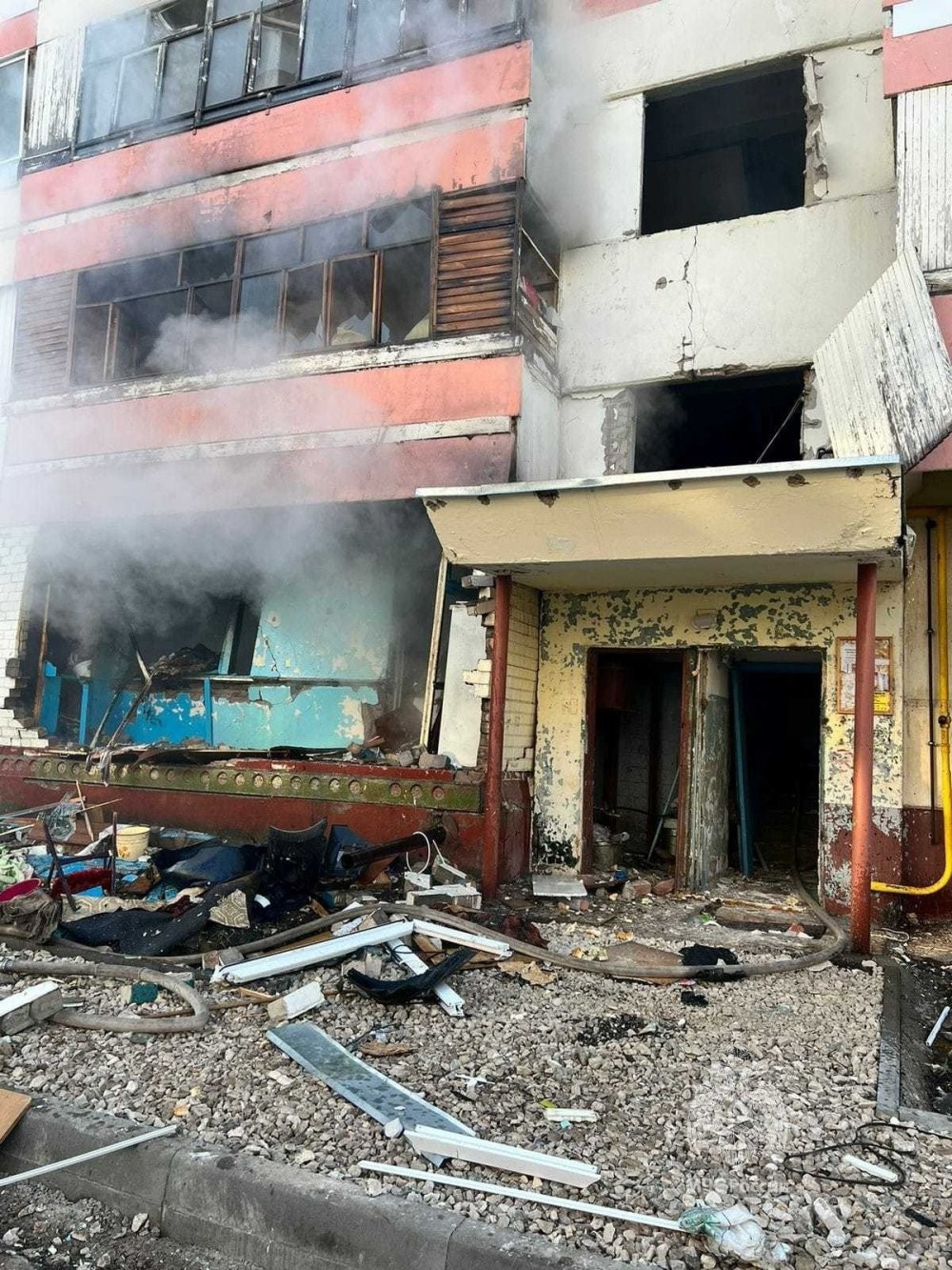 Взрыв газа в многоквартирном доме в Нижнекамске попал на видео