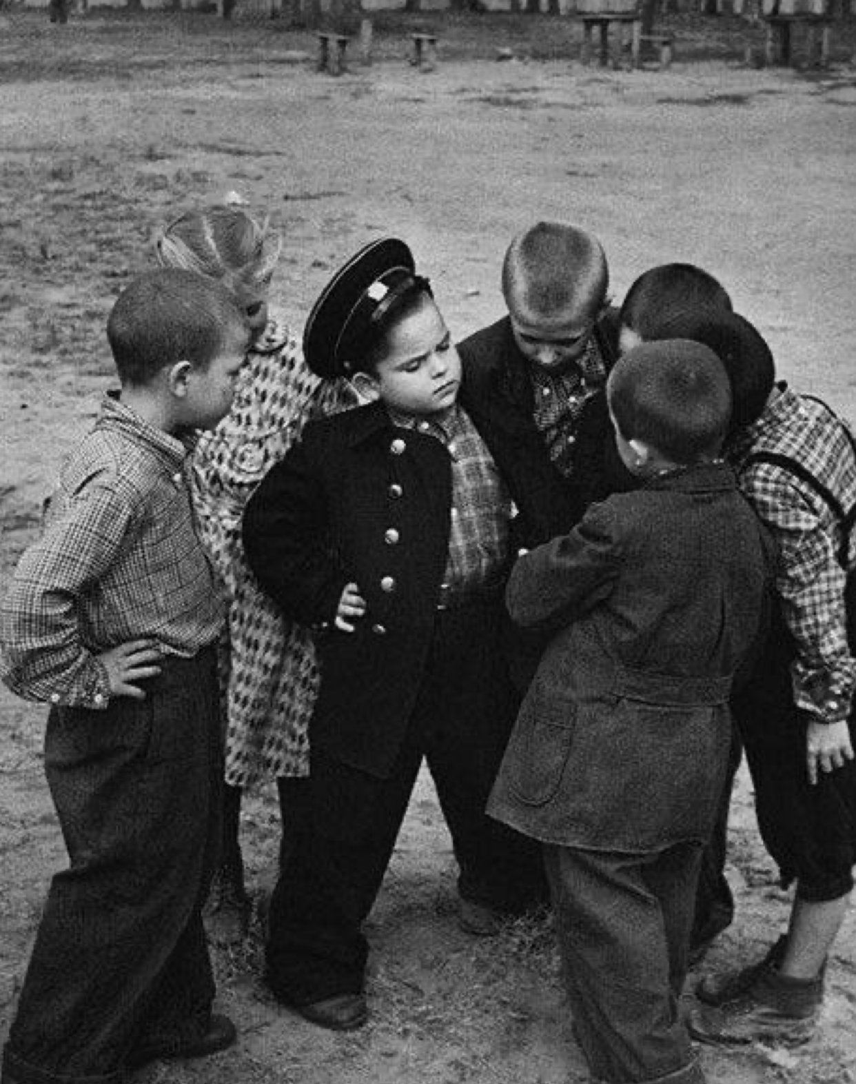 Одежда мальчиков 40х годов. Советское детство. Дети сороковых годов. Детство советских детей. Хулиганы ссср