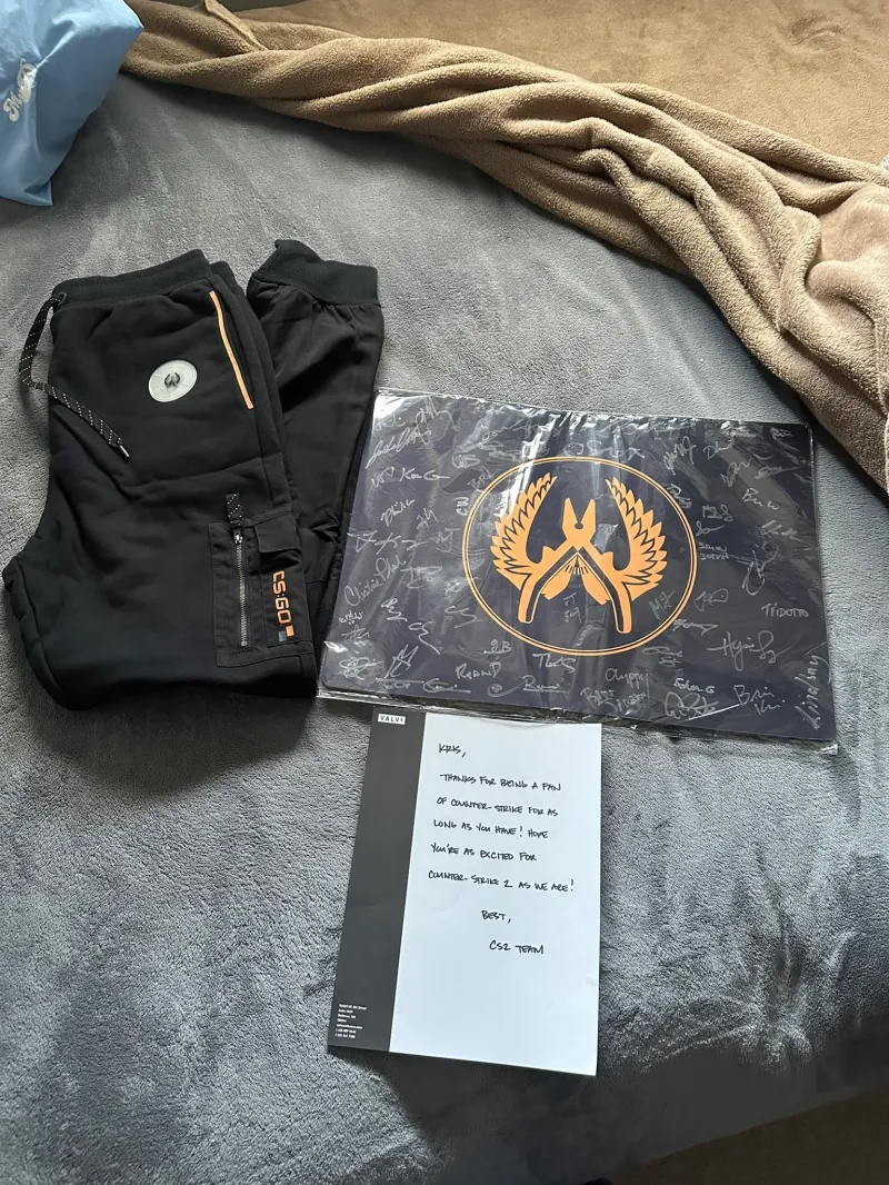 Поклонник Counter-Strike получил от главы студии Valve подарок за письмо с благодарностью 