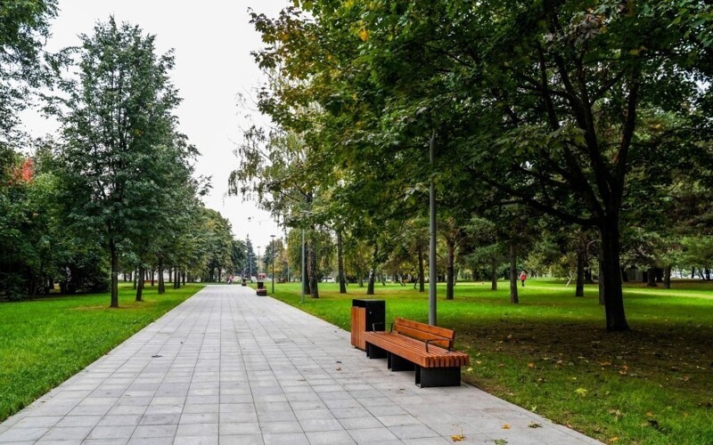 Парк им. 40-летия ВЛКСМ до и после благоустройства⁠⁠