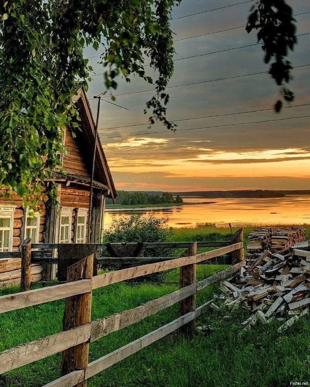 Дом в деревне красивые места. Река Вышний Пенская деревушка. Деревня летом. Деревенский пейзаж.