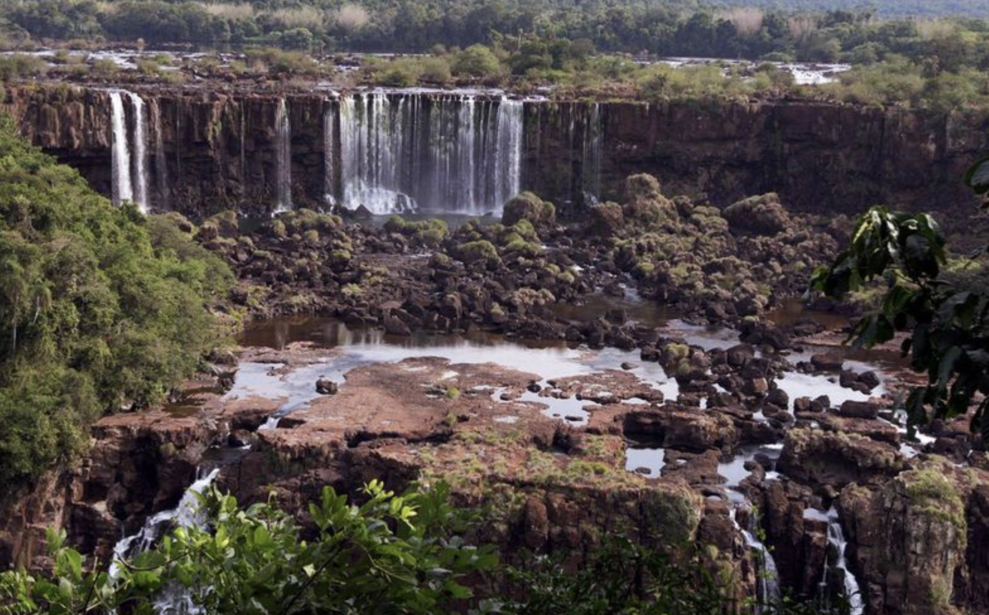 Природные зоны юнеско. Всемирное наследие парк Игуасу. Водопады "garganta del Diablo". Национальный парк Игуасу ЮНЕСКО. Аргентина культурное наследие национальный парк Игуасу.