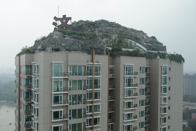 40. Горная вилла на крыше многоквартирного дома в Пекине, Китай