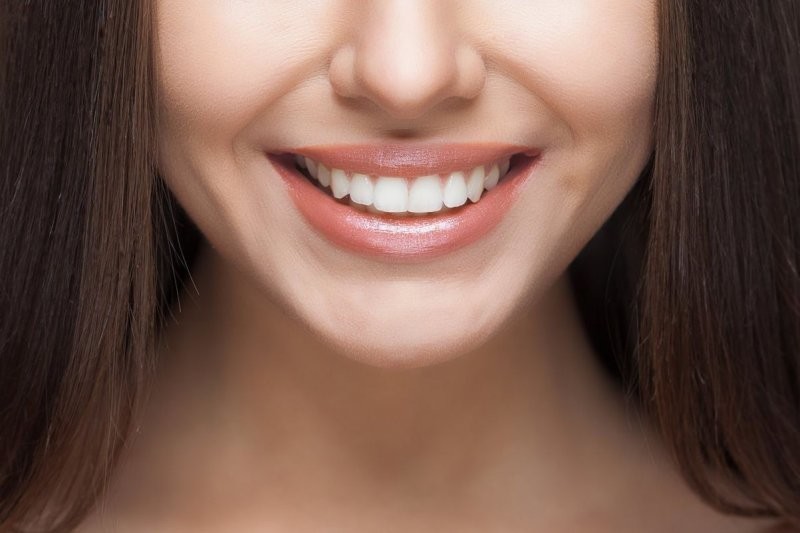 14. 99% процентов кальция, содержащегося в организме человека, находится в зубах и костной ткани