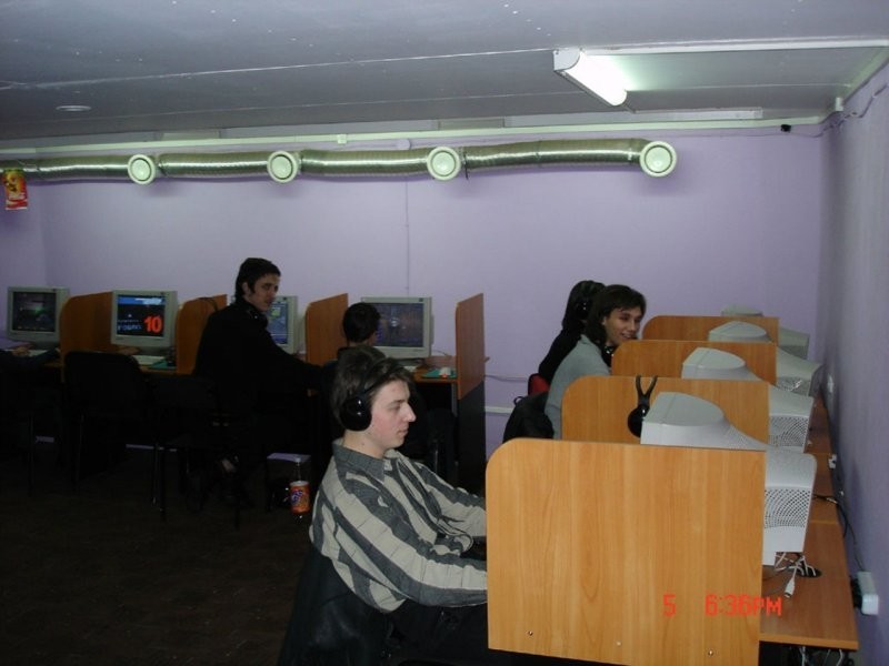 Компьютерные клубы в начале 2000х