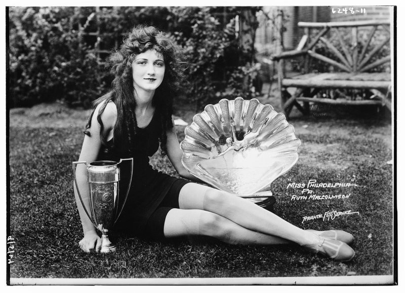 12. В 1924 году 18-летняя Рут Малкомсон завоевала титул "Мисс Америка"